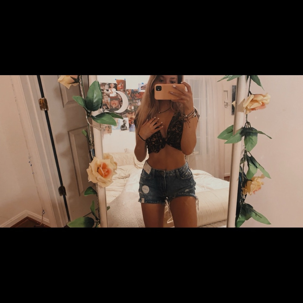 Arizona ripped denim shorts